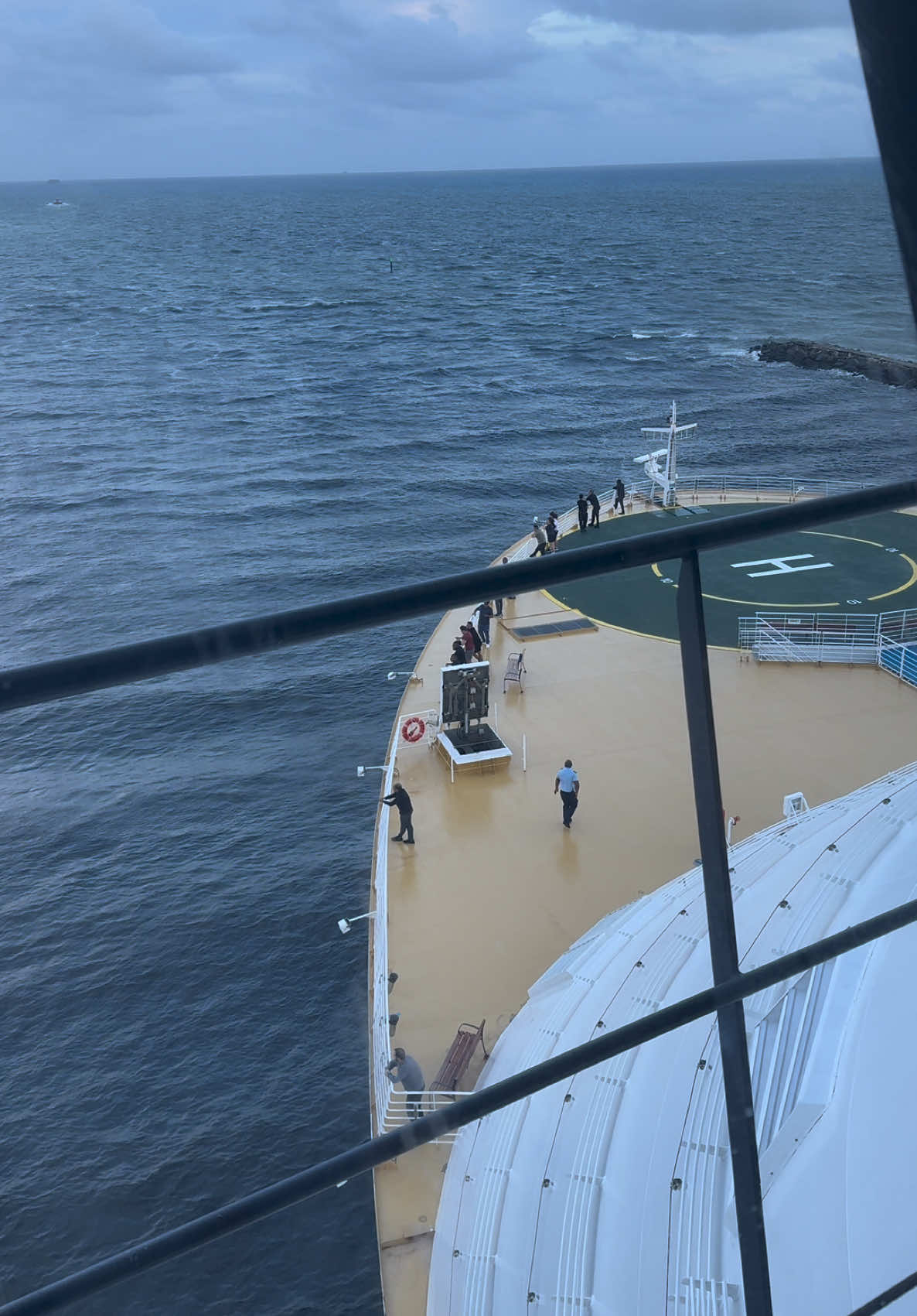 Oasis of the Seas departing Port Everglades! #porteverglades #oasisoftheseas #royalcaribbean 