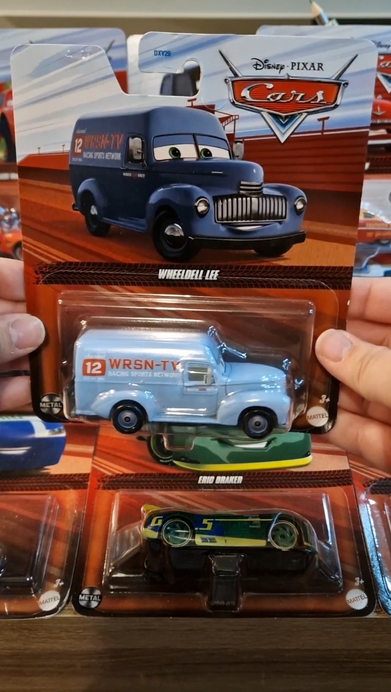 Wheeldell Lee 🚚 #voitures #disneycars #disney #pixarcars #pixar #lightningmcqueen #mattel #disneypixar #diesel #disneypixarcars #radiatorsprings #collectiondisneycars #disneycarsdiecast #mater #carstoons #disneyland #mcqueen #pistoncup #dieselcollection #disneytoys #carsontheroad #kachow #worldofcars #diecastphotography #picoftheday #carsmovie #pixardiecast #instafollow #hotwheels #dinoco #lee 