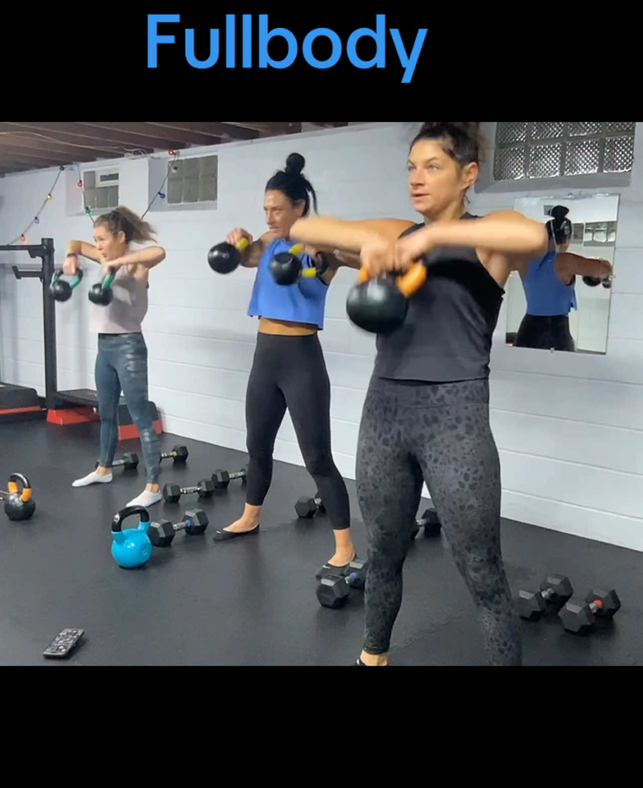 Fullbody 🥵 @Amanda King45 @Ryan-Lindsay Marinel #strength  #strengthtraining  #dumbbell #dumbbellworkout #girlswholift  #kettlebell #kettlebellworkout #kettlebells #personaltrainer #swolemates #realworkout  #therapy #riseandgrind #fullbody #fullbodyworkout 