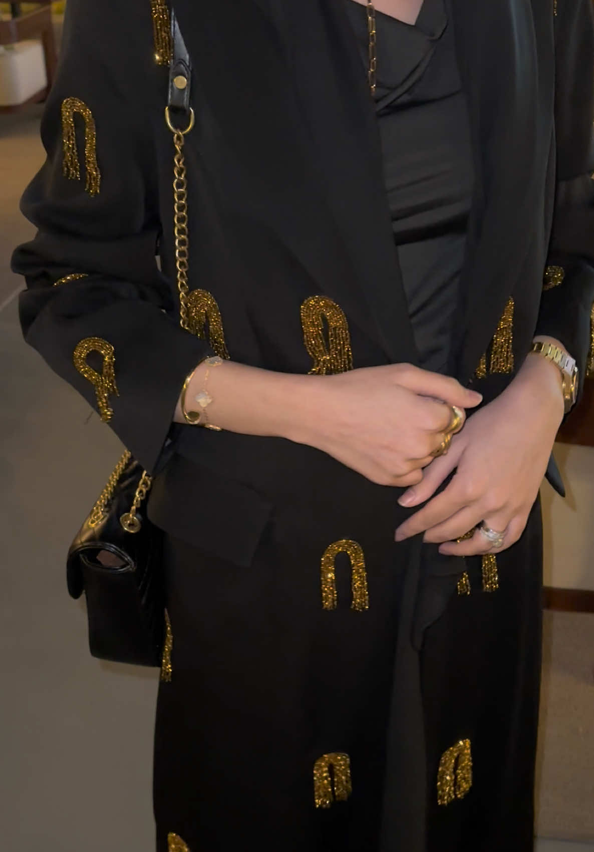 Golden winter abaya 1500 AED✨ Contact us 00971547690425. Instagram @meer.h1 #abaya #dubai #onlineshopping #abayastyle 