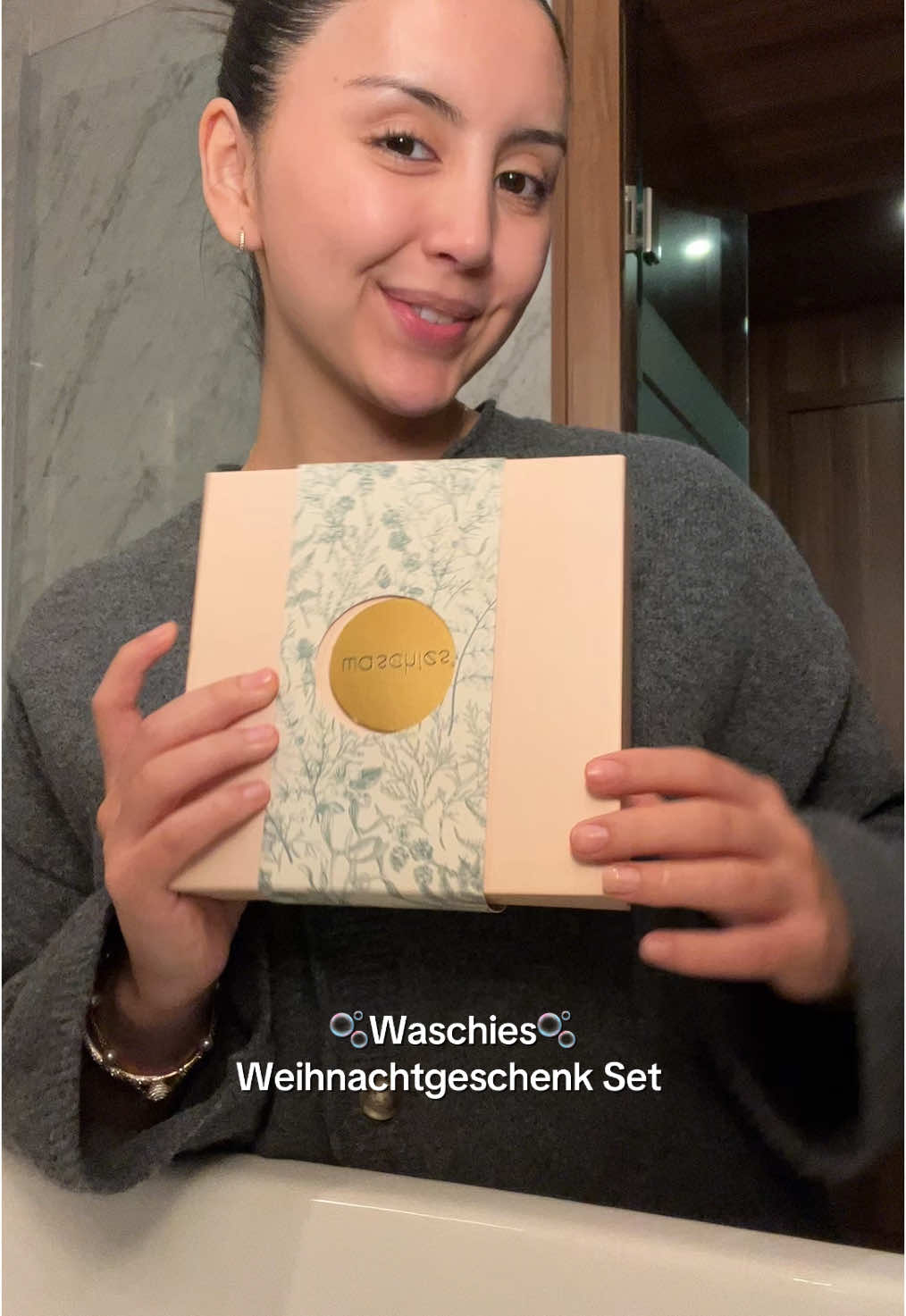 Ich benutze die @waschies, nicht nur fürr das abschminken. Sonder auch um meine haut zu reinigen. Egal ob schminke, Schmutz oder Beauty Masken, mit den Waschies kriegt ihr alles runter 🤩  #waschies #waschieslover #skincare #skincaretips #abschminkpads #hautpflege #fy #fyp #foryouu #girlsstuff #beauty #skintok #foryoupagе #haut 