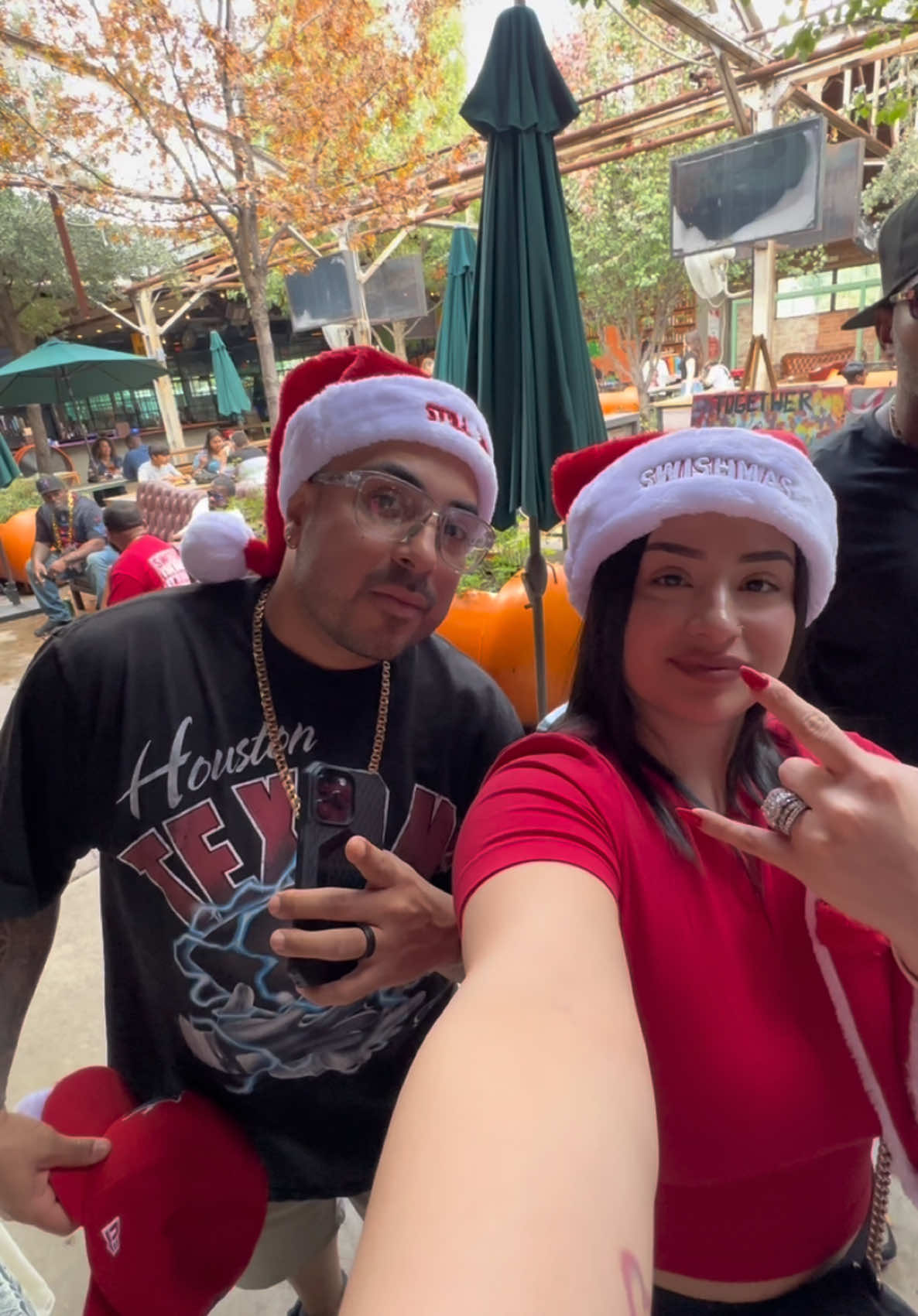 Part 2  Shout out to @SpoiledLatina for this amazing Swishmas toydrive event.  Had a blast with  @Manny_lifts88  @tiktokmomma7  @Elizabeth 🌺  @Miriam_LaRealtor  #merrychristmas #swishmas #influencer #houstontx #tx #toydrive  #sundayfunday 