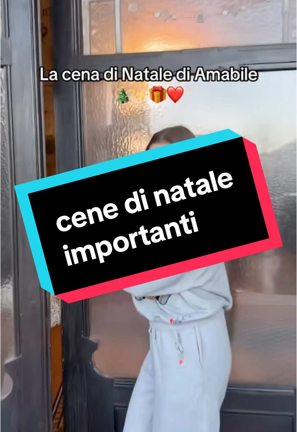 #stitch con @Martina Strazzer la gente sta male @AmabileJewels @ELÈNA HAZINAH #cenadinatale #cenaaziendale #amabilejewels #martinastrazzer #engagement 