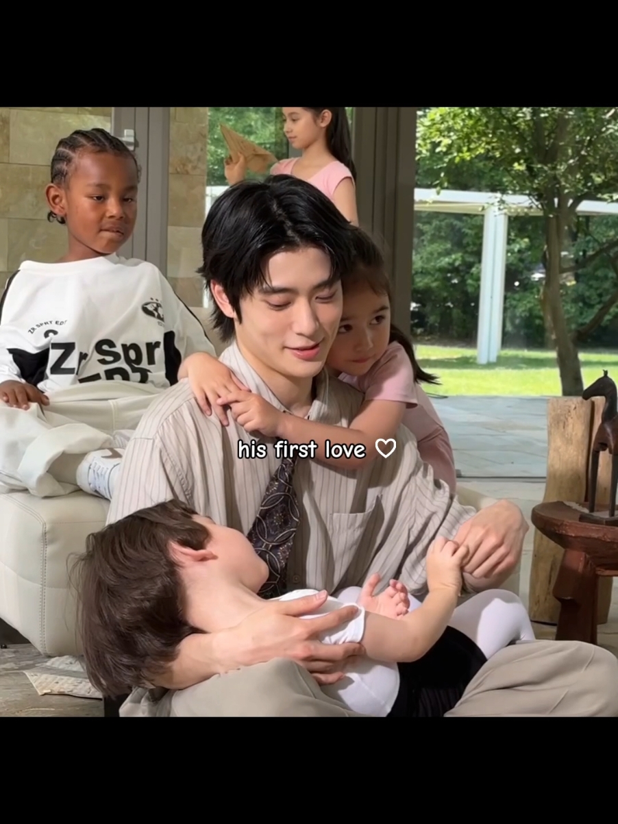 Kalo ngga jadi idol Jaehyun mungkin udah jadi papah muda, terima kasih buat tim casting SM yang udah ngerekrut Jaehyun, karna dia kita jadi tau laki-laki multitalent bernama Jeong Yuno🫶🏻 #fyp #jaehyun 