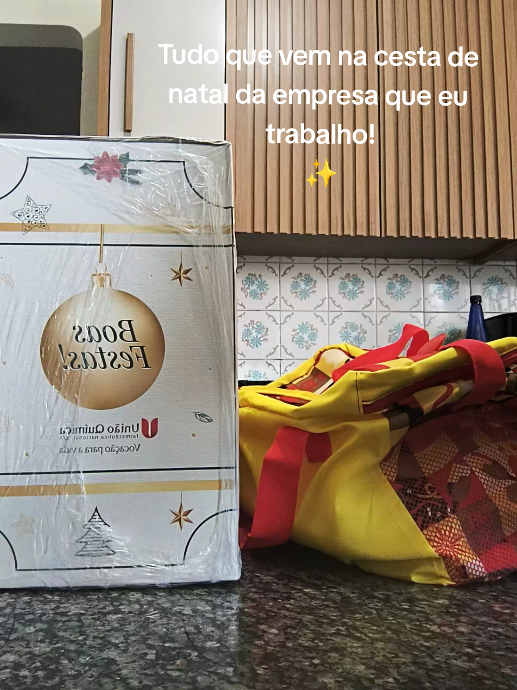 Tudo que vem na cesta de natal da empresa que eu trabalho! 🥰 #cesta  #cestadaempresa 