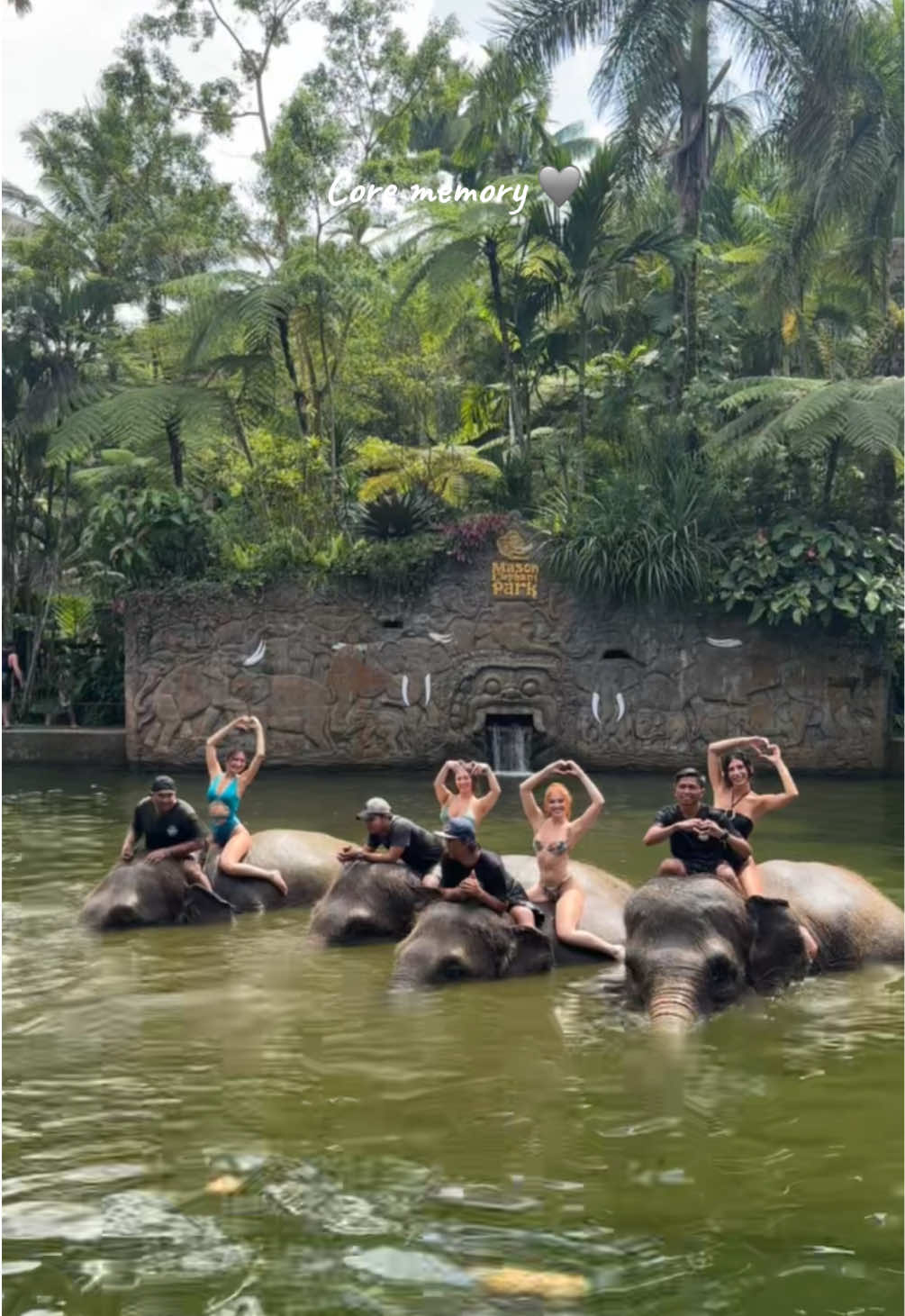 Moments like these are what make life amazing! @claire🐻 @Rubi 🤍✨ @Bella #bali #elephantsanctuary #balitravel 