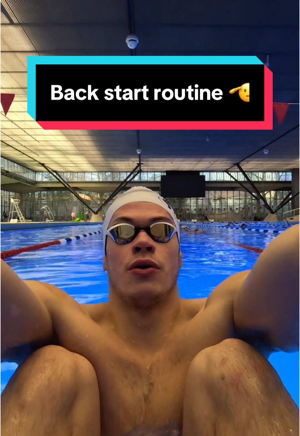 How it looks when you do a backstroke start during your training session 😅🔥 #tiktoksports #swimminglessons #swimming #swimmingpool 