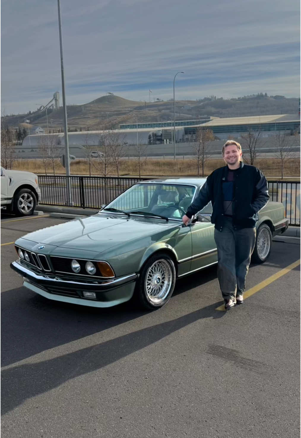 Always nice to see a youngin driving a classic #bmw #bmwe24 #classiccar #mycar #carsoftiktok #oldisgold 