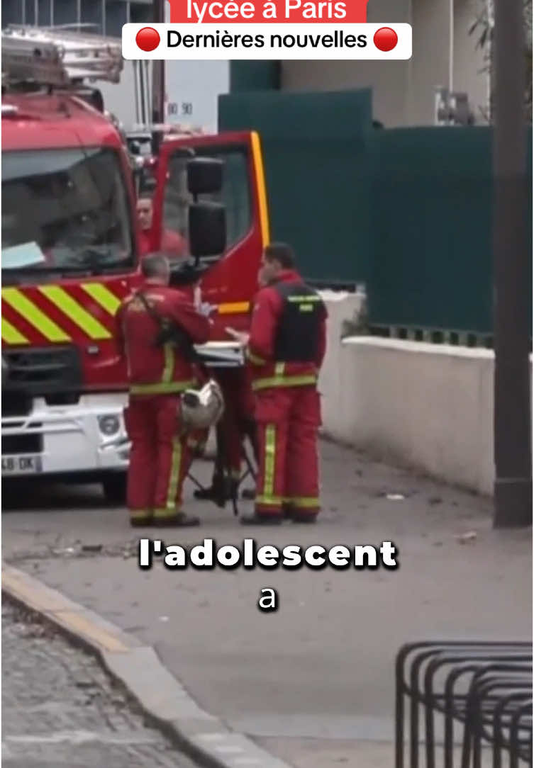 À Paris un adolescent de 15 ans a été t*é lors d’une rixe entre bande devant le lycée Rodin #agression #faitsdivers #drame #paris #attaque #couteau