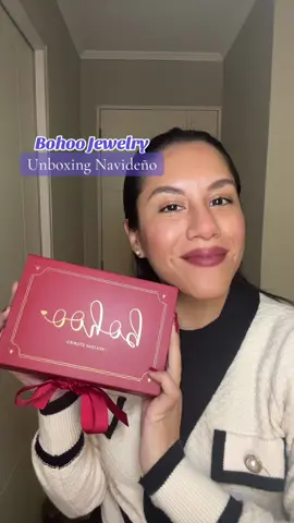 Mil gracias a @Bohoo jewelry por este detallazo ♥️🎅🏻🎁 #jewelry #peruviandesigner #joyeriaperuana #marcaperuana #diseñoperuano #jewelryunboxing #navidad2024 #navidad #regalosnavidad 