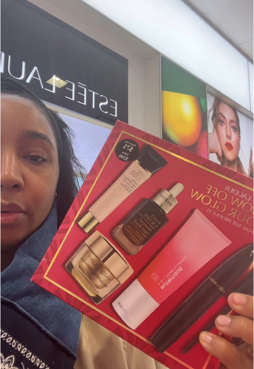 The best selling gift set an Ulta @Ulta Beauty @Estée Lauder #giftsets #giftideas #skincarelovers #skincaregifts #gifts #christmasgiftsideas #ultagiftguide #ultabeauty #esteelauder #nialong #esteelaudernightrepairserum 