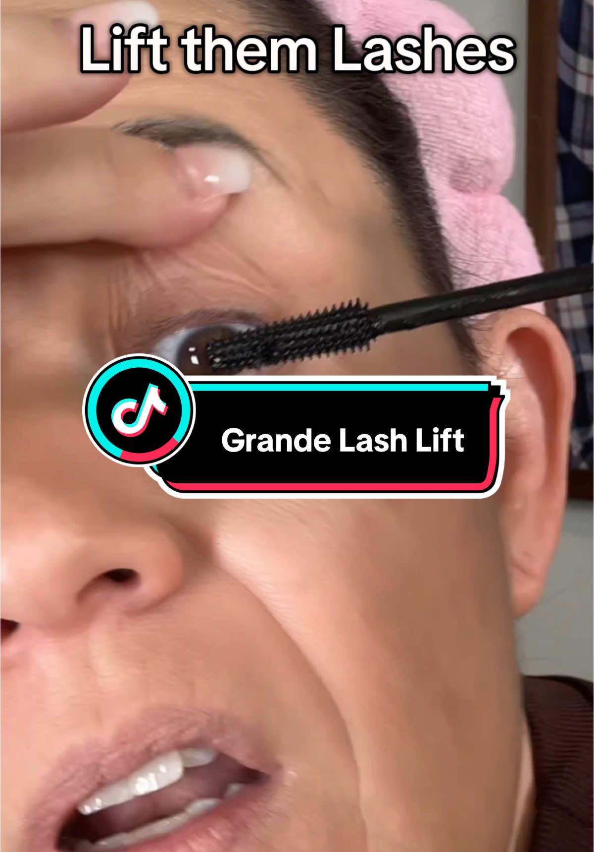 #creatorsearchinsights The right way to curl your lashes is with a heated lash curler #longlashes #eyelashestutorial #lashtutorial #mascaratutorial #howtodomakeup #heatedlashcurler #lashcurler #makeuptools #makeupthatactuallyworks #viralmakeup #makeuphack #makeupideas #mascara #nofalsies #mascaragirl #makeuptrends #makeuptricks #lashcomb #separatedlashes #makeupreels #beautyreels #makeupvideo #viralmakeuphacks #beautyreel #womenwholovemakeup #beautyhack