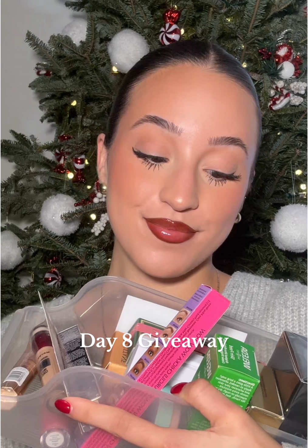 10 DAYS OF HOLIDAY GIVEAWAYS!!🎁✨ . Rules:  1. Follow me on TikTok, Instagram & YouTube! 2. Tag 2 friends in the comments on TikTok and Instagram for 2 entries! - 🚨 DO NOT SEND ME A PERSONAL MESSAGE/SOB STORY ON WHY YOU SHOULD WIN!!!!!!!! 🚨 - You can enter as many times as you’d like! (Tagging friends, showing love on all of my platforms) - I will message the winners on Instagram  DECEMBER 21st!!! - *USA ONLY* . . . #giveaway #makeupgiveaway #skincaregiveaways #holidaygiveaway #sephora #sephorahaul #sephorashoppinghaul #sephoravlog #christmas #christmasgift 