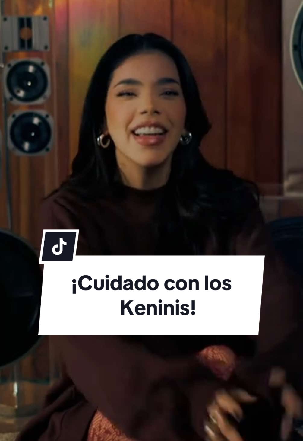 @KeniaOs La artista mexicana más escuchada de 2024 tiene algo que decir: ¡Cuidado con los keninis! 