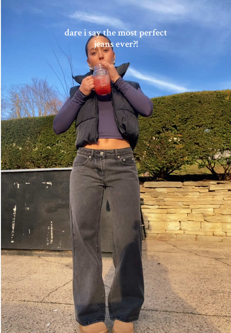 These are the PERFECT fit and wash, i’m obsessed with these! And the price is amazing! @Edikted #lowrisejeans #baggyjeans #edikted #ediktedjeans #ediktedhaul #lowrisebaggyjeans #jeansoutfit #baggyjeansoutfit #raelynnwashedlowrisejeans #blackjeans #ootdinspiration #winterfit #holidayoutfitideas #lowrisejeansoutfit #tiktokshop #holidaydeals #imobsessed #