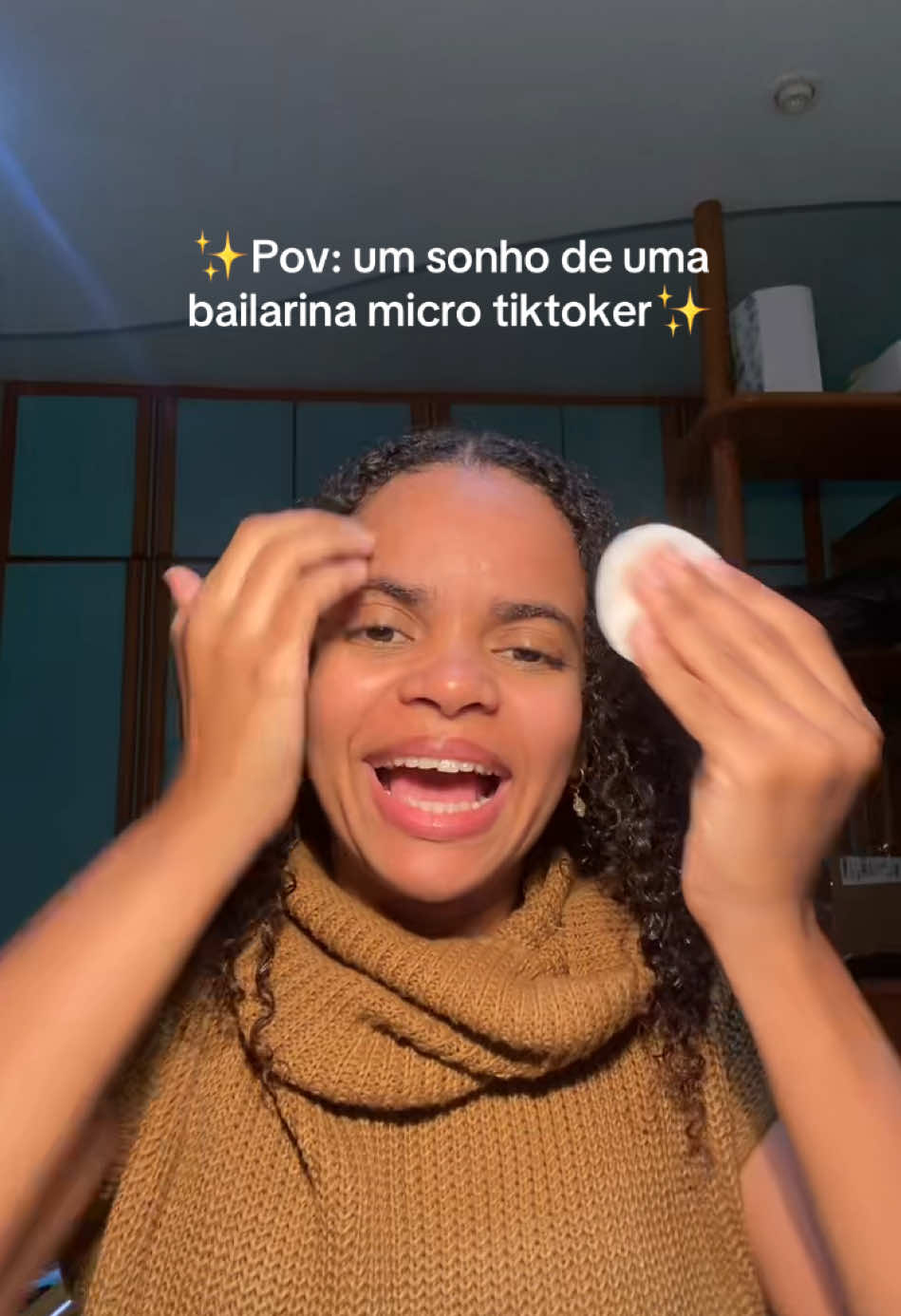 Promete de dedinho que vc vai me ajudar a realizar esse sonho? 😂🤭 #tiktokawards #fyp #fyoupage #fyou 