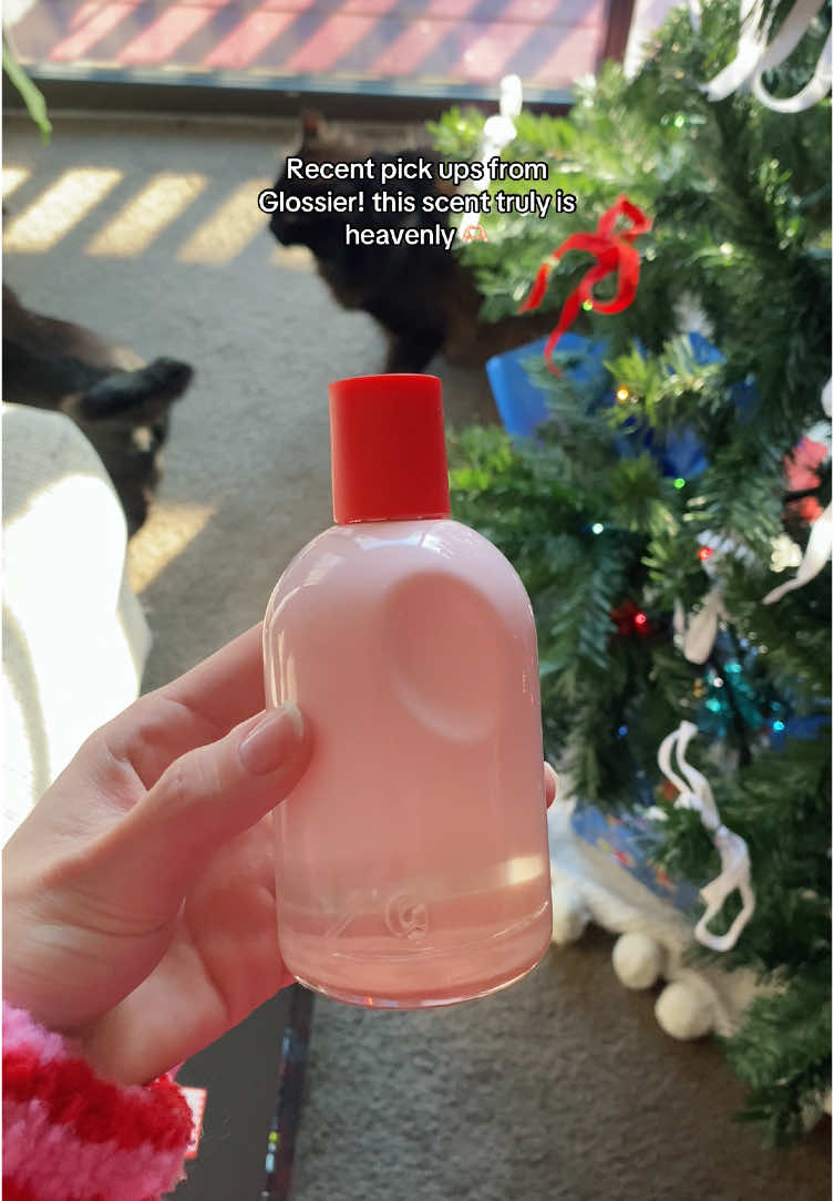 If you havent smelled glossier you then literally run to sephora or just buy it online rn its worth it #glossieryou #glossier #sephora #lotion #perfume 