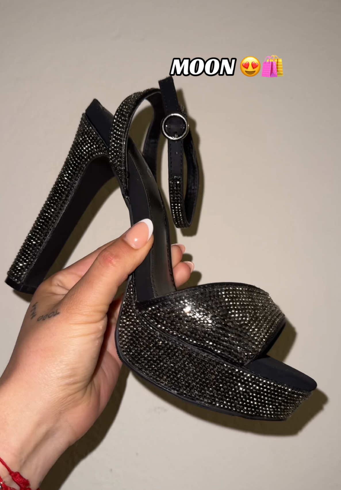 🛍#heels #sparklyheels #highheels #bhvibesoficcial #paratii #viraltiktok 