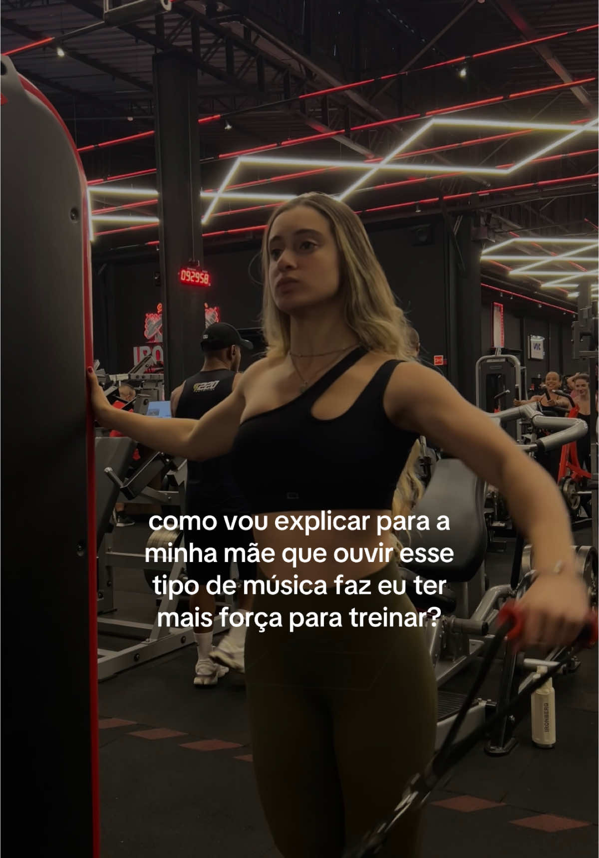 nao tem como explicar, apenas sentir 🤝🏼 #musclemommy #musclemodel #gymgirl #GymTok #academia #treinofeminino #maromba #trendingvideo #trends #gymmemes 