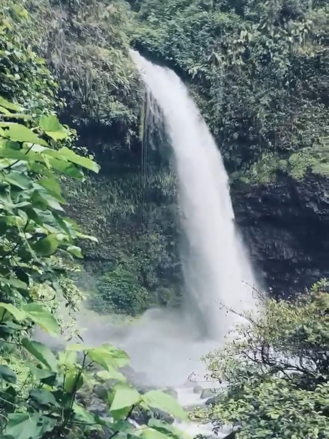 seindah itu ❤️‍🔥 #curugciparay #viral #trending #4u #xyzbca #curug #tasikmalaya 