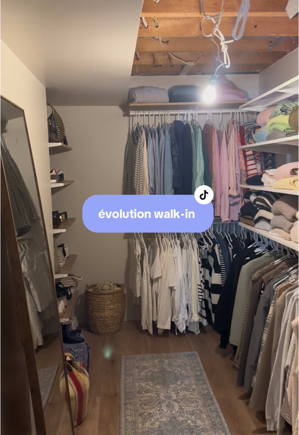 Il manque le plafond, l’électricité et la finition… mais j’ai enfin mon walk-in de rêve! 😍 #houseoftiktok #renovation #walkin #beforeandafter #clothes #outfit #basement #renovationproject