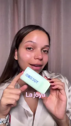 ¡La nueva joya coreana! ✨💚Protector en barra con CICA Fermentada SPF50+ PA++++ 🩷 Con una fórmula que hidrata, refresca, regenera, desinflama y calma irritaciones. Contiene 10 tipos de ácido hialurónico y menta que alivia rápidamente el calor de la piel causado por la exposición solar. De textura húmeda y fresca que se adhiere rápidamente, ayudando a calmar e hidratar rápidamente la piel. Nuestra página web: www.maquillajeporcelana.com 🩷 📍 Las Mercedes y CCCT 📲 04141183838 ✨ Delivery a toda Caracas y envíos a nivel nacional (mrw y zoom) #tocobo #tocoboprotectorsolar #tocobosunstick #protectorsolar #protectorsolarfacial #caracas #venezuela 