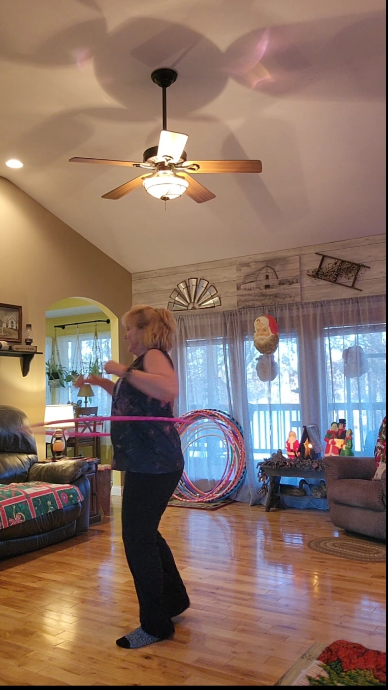 Happy Hooping, Tic Tok! I hope you all are well!❤️❤️🥰#hoopingismything #keepmoving #bodyfallingapart #myworkout #exercise #56androckingahulahoop #over50 #flowfitness #hulahoopersoftiktok 