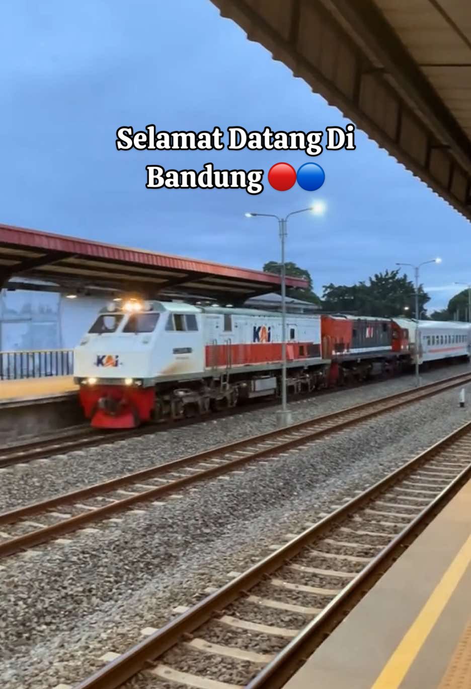 Selamat datang di Bandung CC 201 83 40 BD ex KPT. #keretaapi #keretaapiindonesia #keretaapikita #kai121 #railfans #railfansindonesia #railfansoftiktok #videokeretaapi #fyp #fypシ゚ #fypage #bandung #jawabarat #indonesia