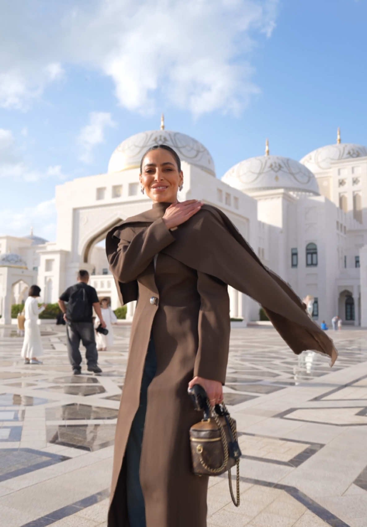 منو زار هذا المكان ؟ 🏰🇦🇪💫🪄 @qasralwatantour  @Visit Abu Dhabi 