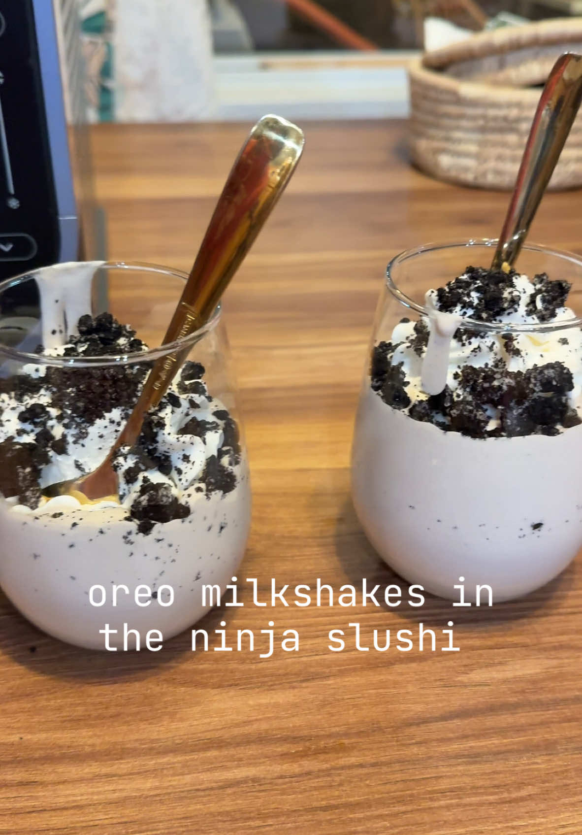 This was so good and I never need to get a Mcflurry again! Recipe from @Princess & Shiann 🌸 #ninjaslushi #ninjaslushimachine #oreo #oreomilkshake @Ninja Kitchen @OREO 