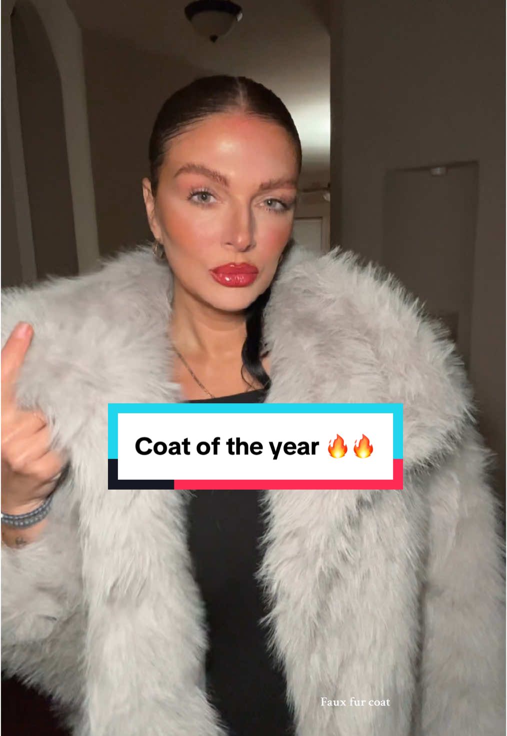 $29 and free shipping. Its giving EVERYTHING! 💅 #fauxfur #coat #jacket #wintercoat #tiktokshopfinds #winterfashion #OOTD #MomsofTikTok 