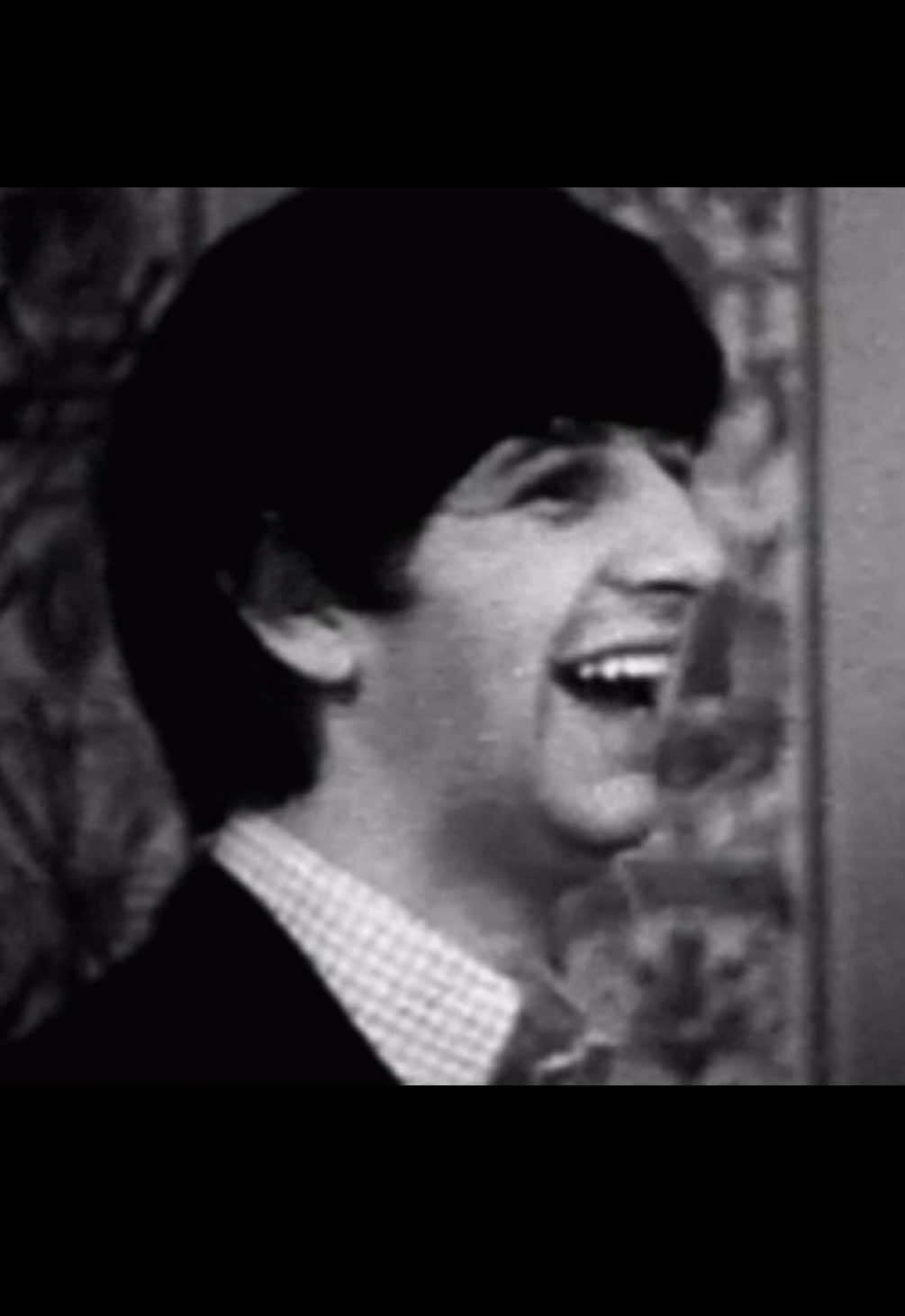 rings!!! #ringostarr #ringo #starr #ringostarredit #ringostarrisbetterthanyou #richardstarkey #thebeatles #thebeatlesedit #fyp #foryoupage #fypシ゚viral #fyppppppppppppppppppppppp #viralvideo #makemefamous #fypage 
