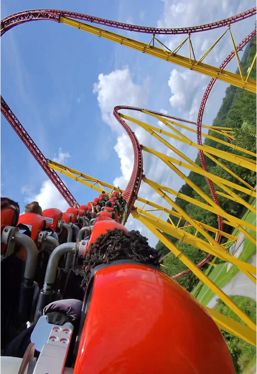 #rollercoster #rollercoasters #themepark #amusementpark #ride #fun #scary #travel #fyp #fypage #vacation #viral #rollercoastertiktok #tiktok #fypシ゚viral 