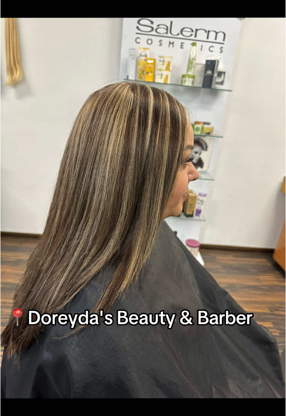 Ready for christma? Come and visit us 😉😉👌🏼 #Doreydasbeautyandbarber #salon #fyp #beautysalon #naturalhair #az #phoenix #northphoenix #salondebelleza #beauty #hair #parati #estilistaprofesional #highilights #mechas #rayos #babylights #balayage #color #haircoloring #haicolor #cosmetology #hairstylist 