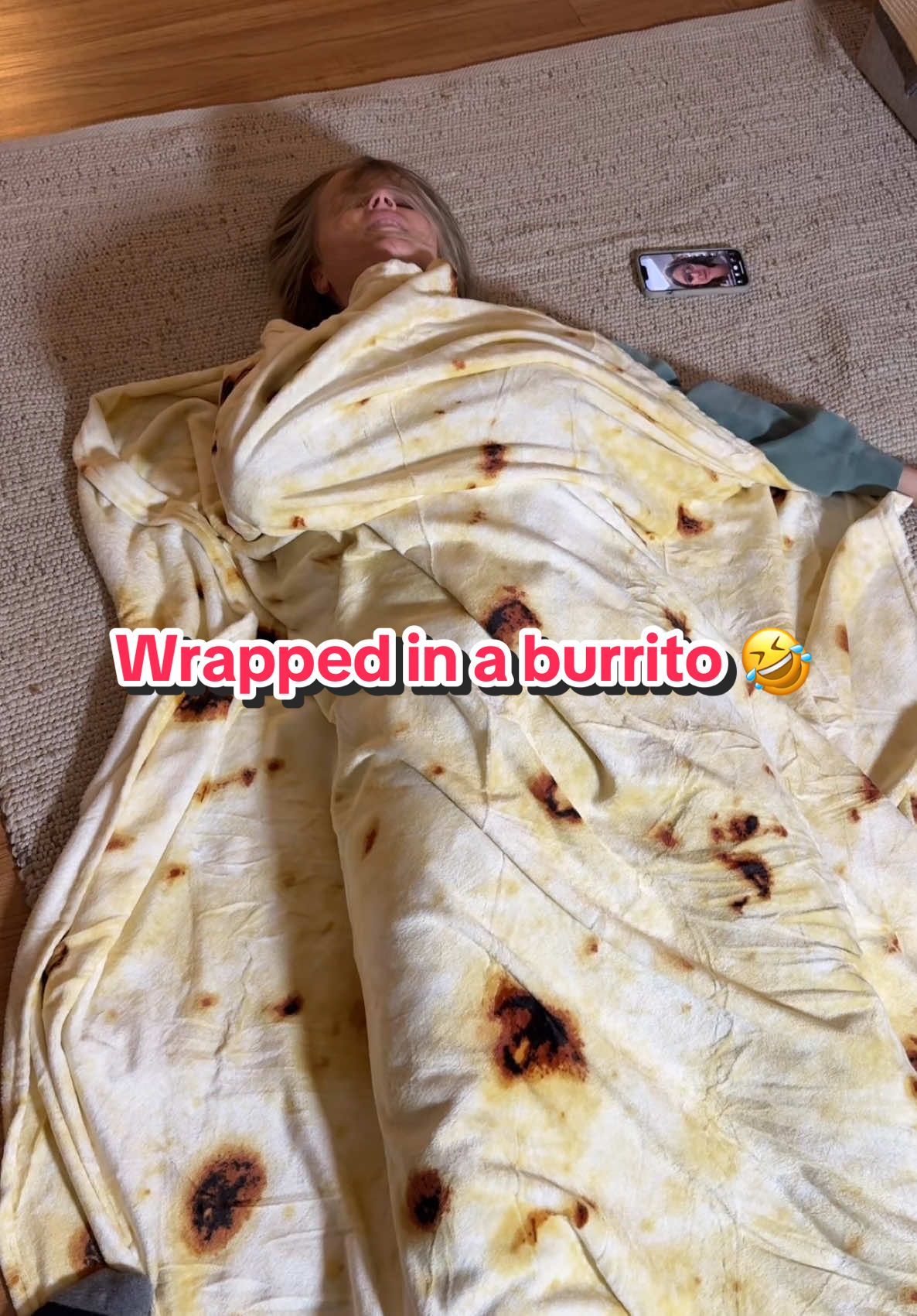 This thing is so funnt 😂 #burrito #burritoblanket #blanket #blanketlife #tiktokshopfinds #tiktokshopdeals #tiktokshopholidayhaul #giftideas 