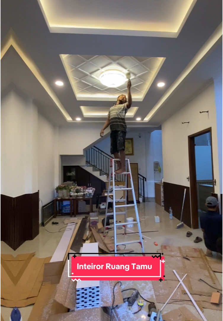 Renovasi Interior Ruang Tamu pesanan mas gus bobi di Perum Pesona Jatisari Mijen Kota Semarang.  #interiorcustomsemarang #furnitureinteriorsemarang #interiorsemarang #designinteriorkamar #kitchen #interiorminimalissemarang #kreasijaparais #fyp #viral #semaranginteriorcontractor #interiorsemarangminimalis 