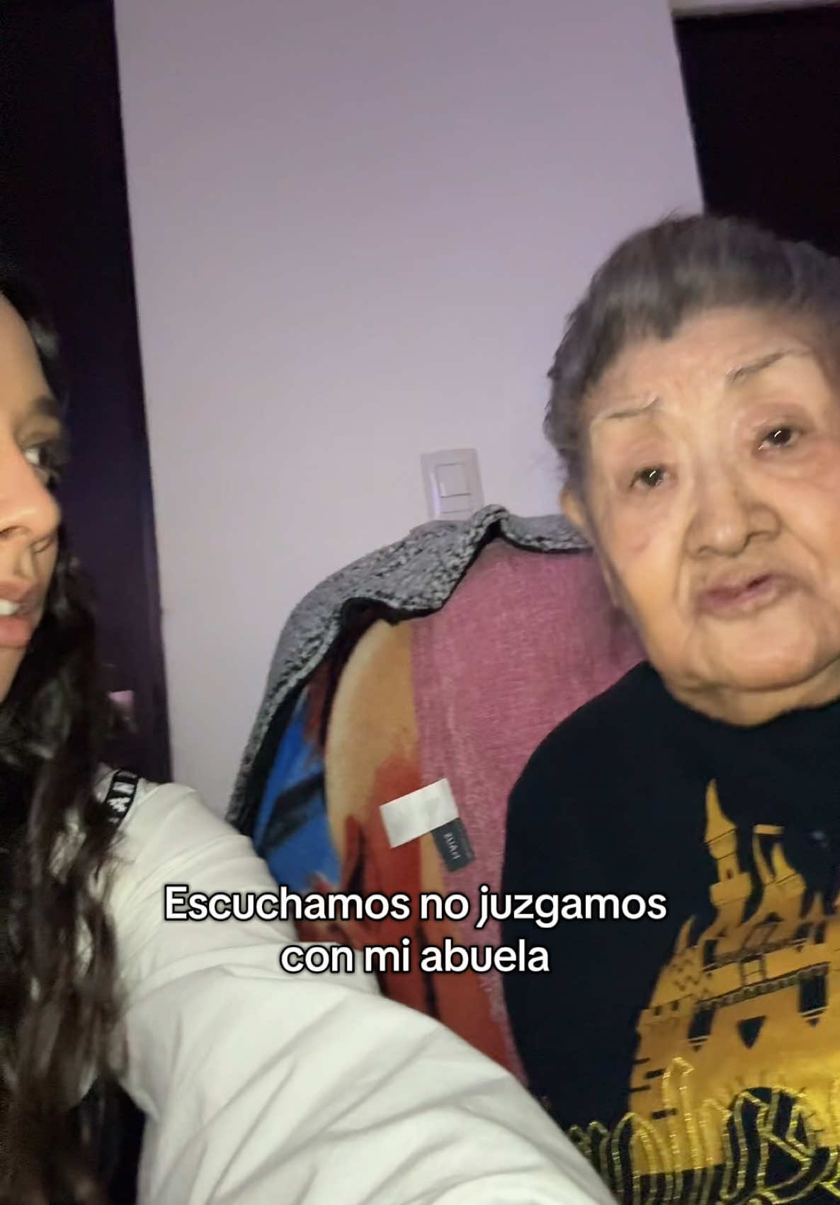 Escuchamos no escuchamos #comedia #abuela 