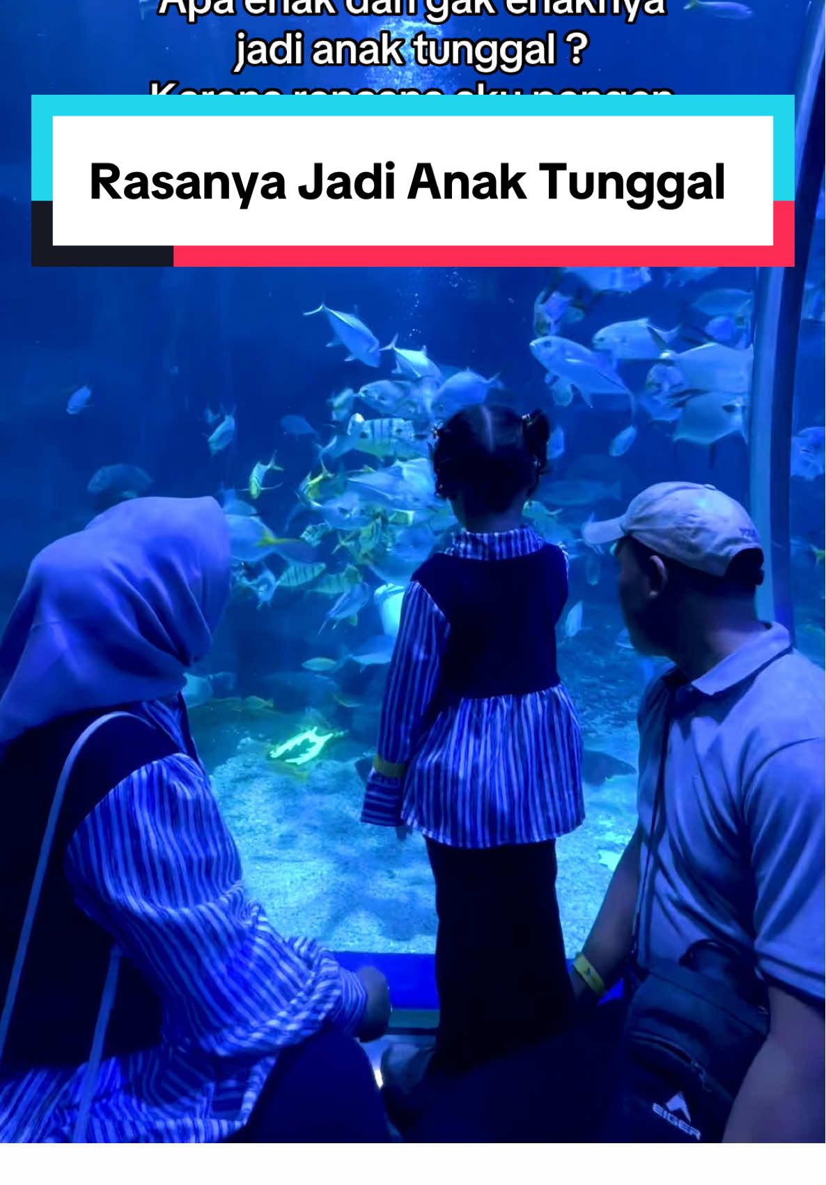 Gimana ya rasanya jadi anak tunggal enak gak? Galau juga nanti dia kesepian waktu gedenya gak ada saudara, tapii inget banget susahnya ngerawat anak sendirian 🫠🥹 #galau #anaktunggal #anakpertama #anaksatusatunya #wisatakeluarga #bxsea 