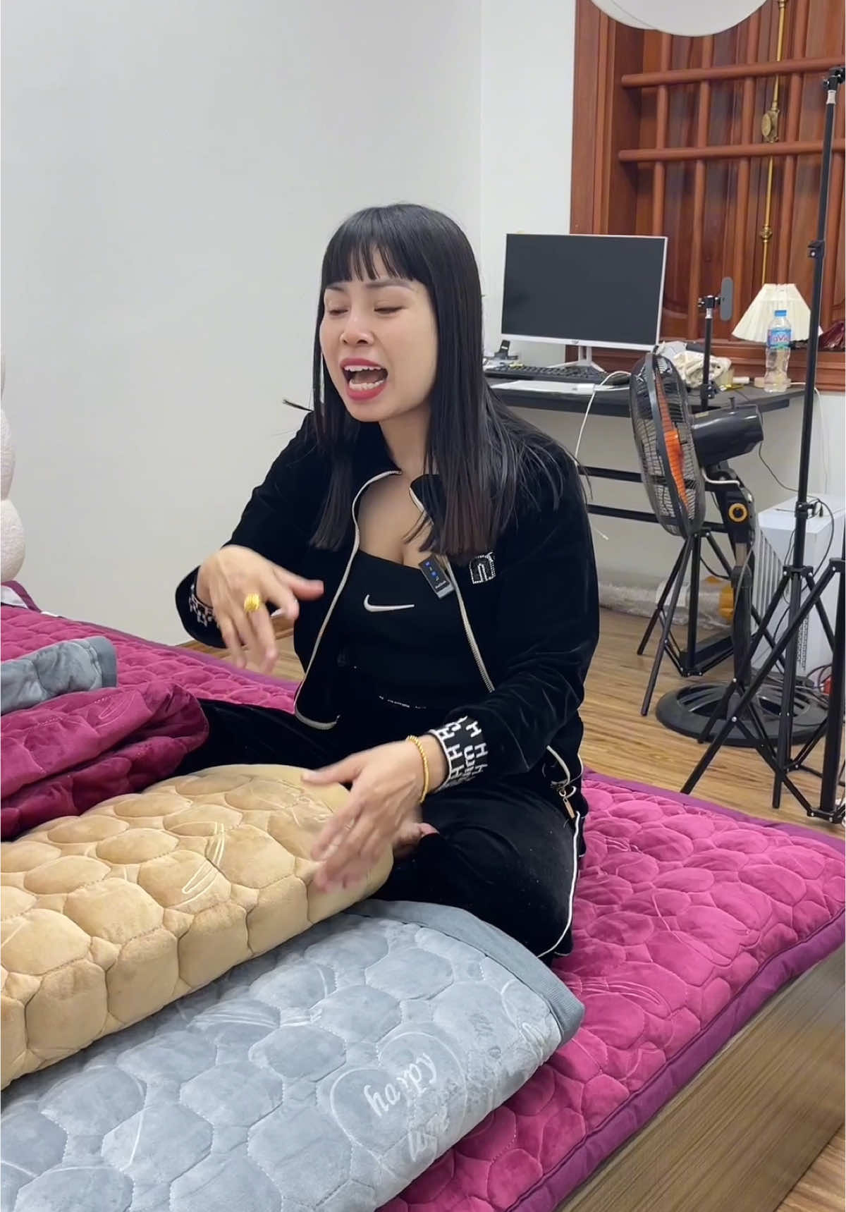 Thảm nỉ nhung trải giường #thamnitraigiuong #thamtraigiuong #hahienhoa1 #nhacuadoisong #xuhuong #thinhhanh #tienichcuocsong #tienichgiadinh #changagoi 