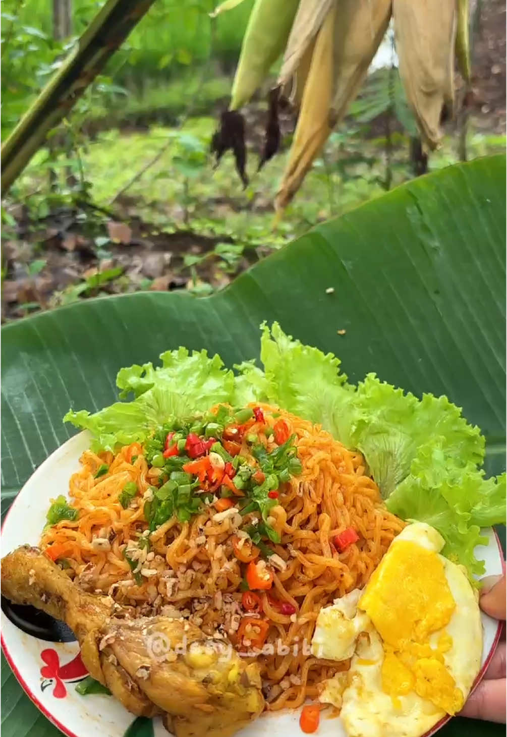 Cuaca sejuk emang bikin perut gampang laper. langsung aja masak #SarimiIsi2PedasKorea BARU! yang #UenaknyaDuaebak. @desy_abibi udah cobain bareng besti, saatnya Bray Shay juga cobain bareng besti kamu yaa