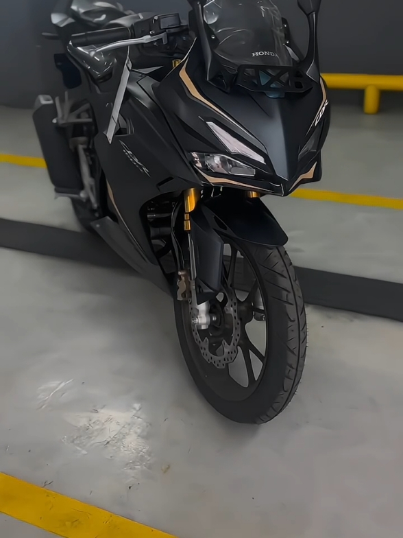 CBR 150 R ABS Matte Black 🔥  mau cari akselarasi? kecepatan? CBR 150R solusinya.. info pemesanan bisa langsung DM aja.. cash/kredit siap proses  #cbr  #cbr150r  #fyp 