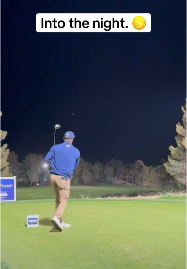 Night golf. 😍 #golftok #fyp #brysondechambeau #brookskoepka #rorymcilroy #scottiescheffler 