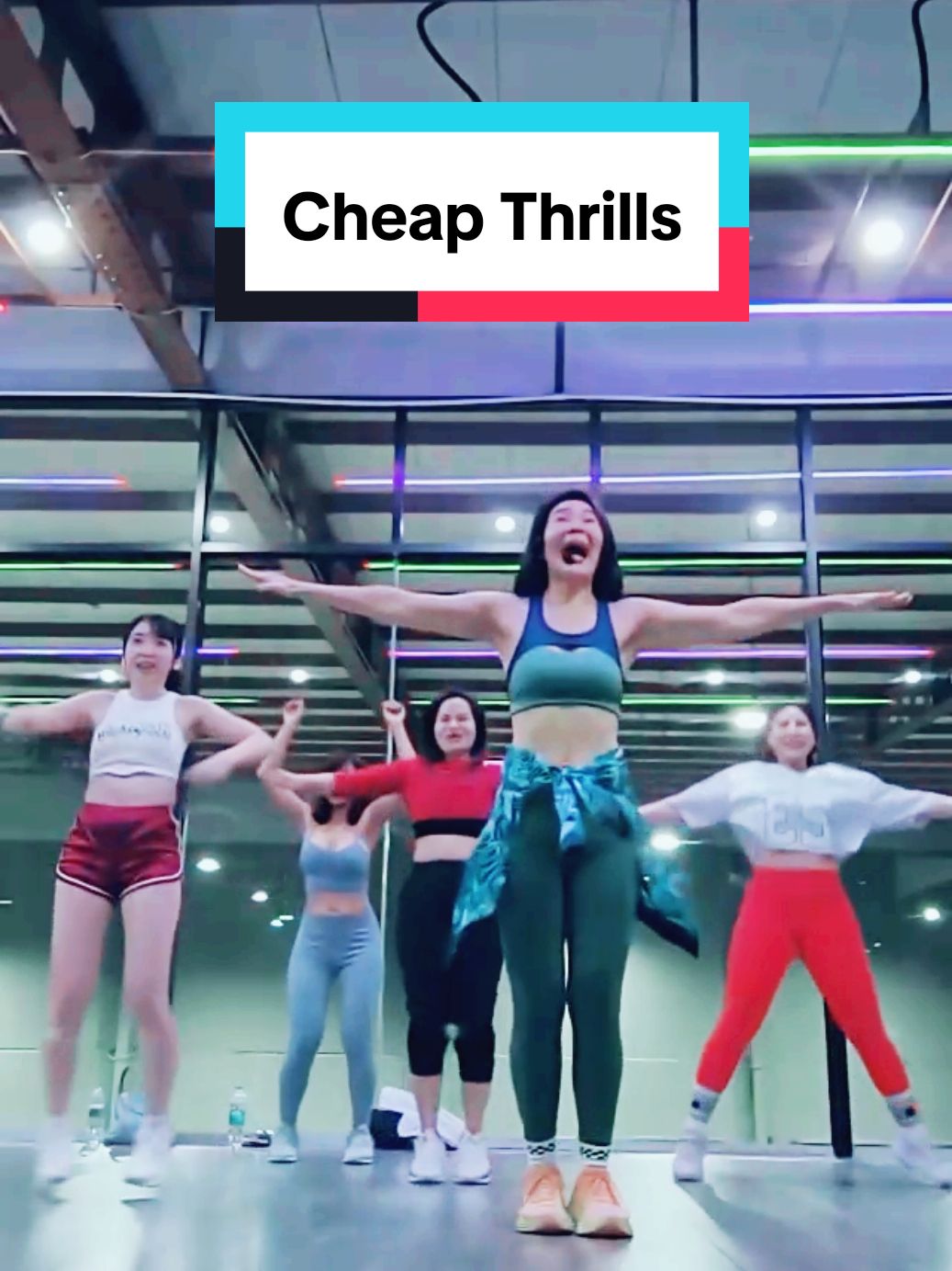 #cheapthrills #sia #seanpaul #LIVEhighlights #TikTokLIVE #LIVE #danceworkout #inclass #Fitness #zumba #เต้น #คาร์ดิโอ #สนุกสนาน #รอยยิ้ม @taiporchaa @bogiie_k @watcharee251567