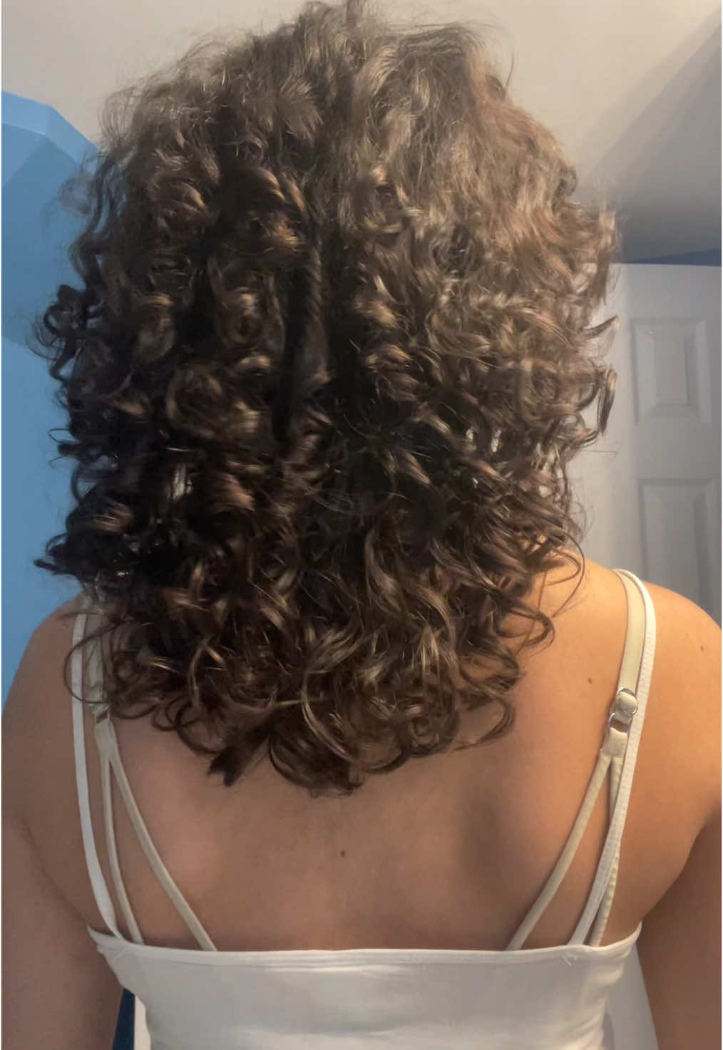 curly hair can be such a hastle sometimes #curlyhair#curltok#washday#curlycut#layers#mediumlenghthair#foryoupage#explorepage
