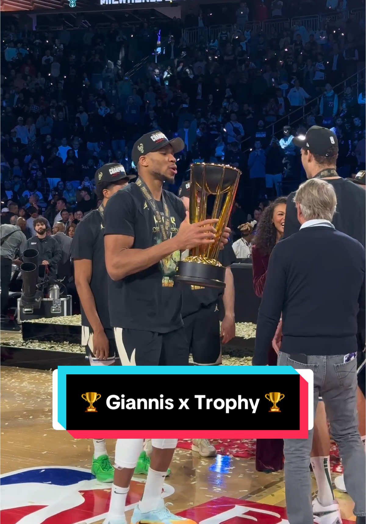 🏆 Giannis posing with the trophy 😂🏆 #NBA #Basketball #GiannisAntetokounmpo #MilwaukeeBucks 