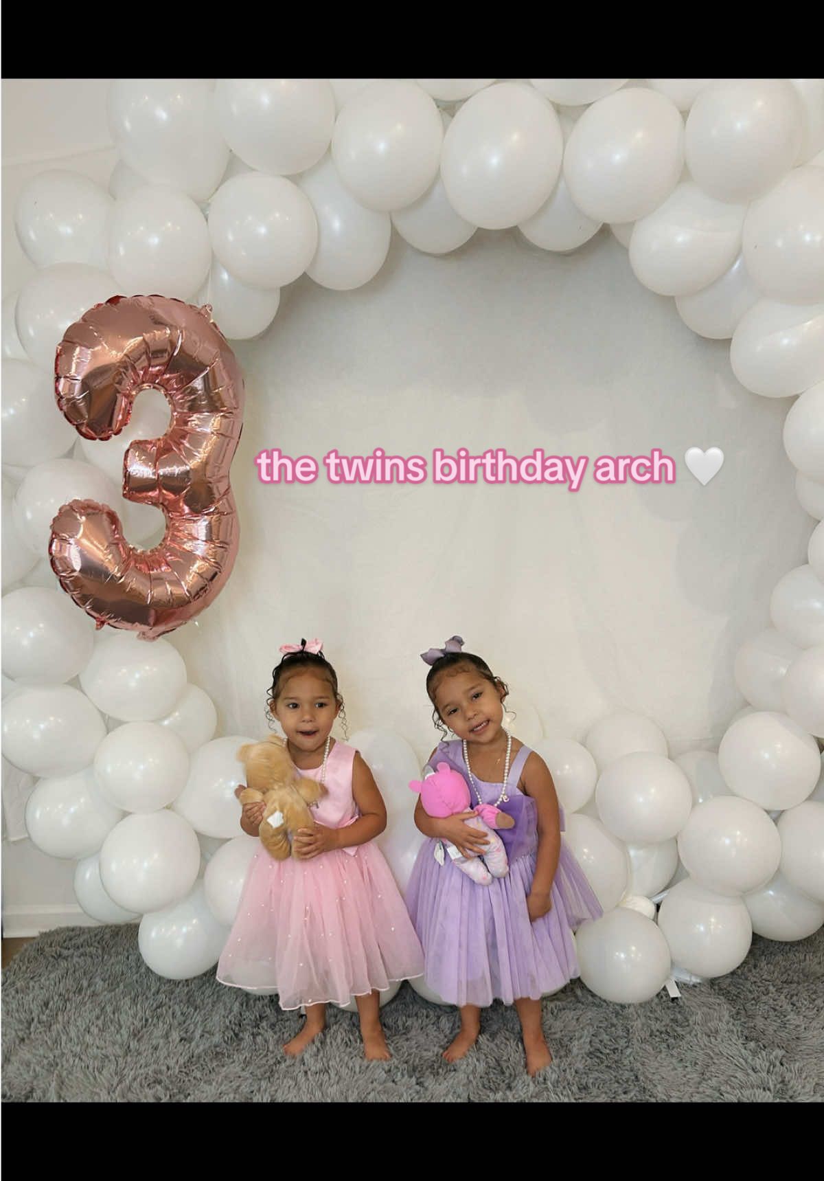 Ugh🥺 my babies are 3. 🫶🏼  #spotlightfinds #ChristmasEve #Christmas #Gift #discount #tiktokmadememebuyit #surprise #fyp #foryou #fy #balloonarch #birthday #twins 