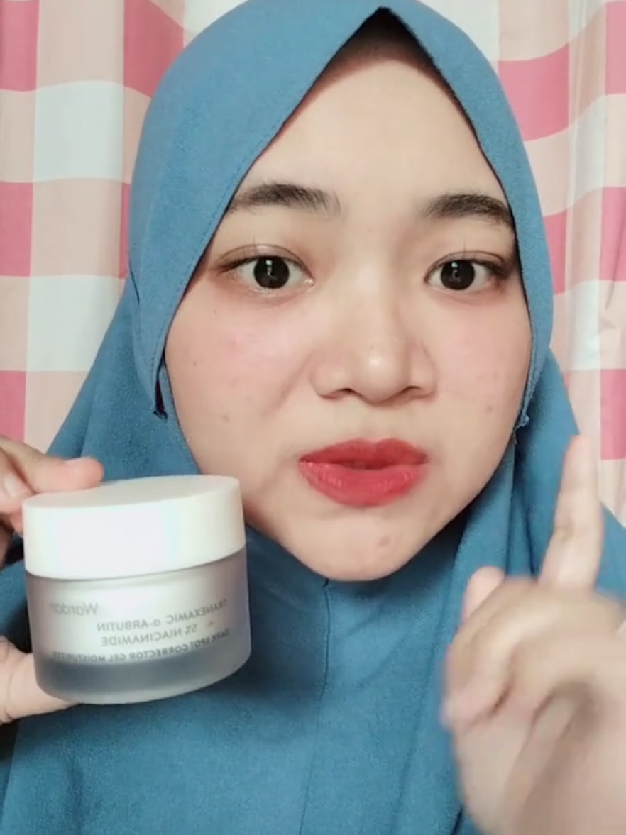 #wardahtranexamicmoisturizer #wardahmoisturizer #moisturizerdarkspot #tranexamicacid #fypシ゚viral 