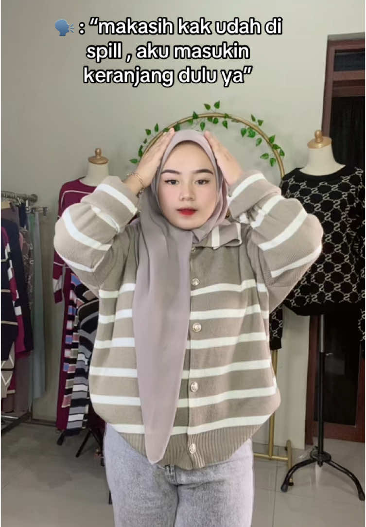 #belilokal #fashionrajut #ootdsimple #fyp #fypage #knitwear #inspirasioutfit #outfitideas #ootdhijab #sweater #OOTD #outfit #dailywear #rekomendasioutfit #simpleoutfit #rekomendasiootd #simpleoutfitideas 