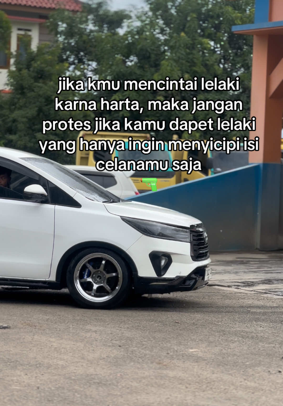 Emang ada apa si oem? yang tulus itu gada, buktinya yang udah nikah banyak yang berantem gara-gara ekonomi🤪 #fypage #2gd #innovamodifikasi #innovareborn #dieselpower #innovaputih #innovadiesel #2gdinnova #fypシ #soon2gd #innova 