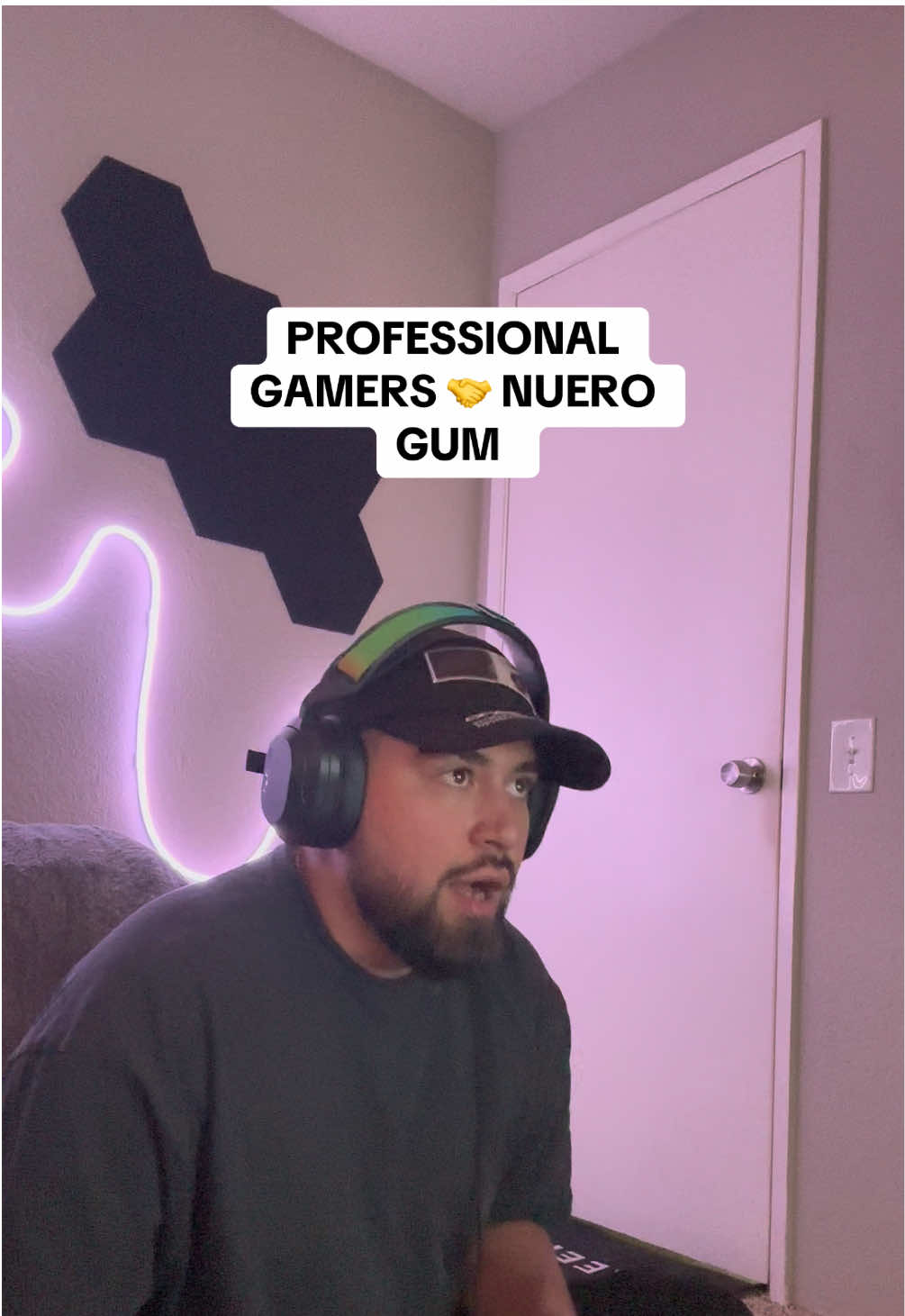 These pro gamers are onto something!!  @Neuro Gum #creatorsearchinsights #neurogumnewflavors #neurogumnewarrivals #GamerGirl #gamers #progaming #caffine #energy #mints #energy #holidayhaul 